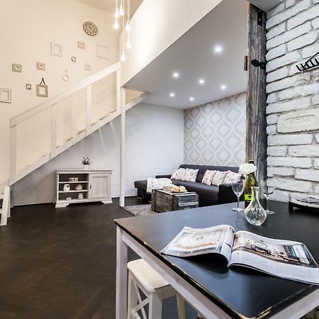Bpr Vintage Garden Apartment With Terrace & Sauna Budapest Exteriör bild