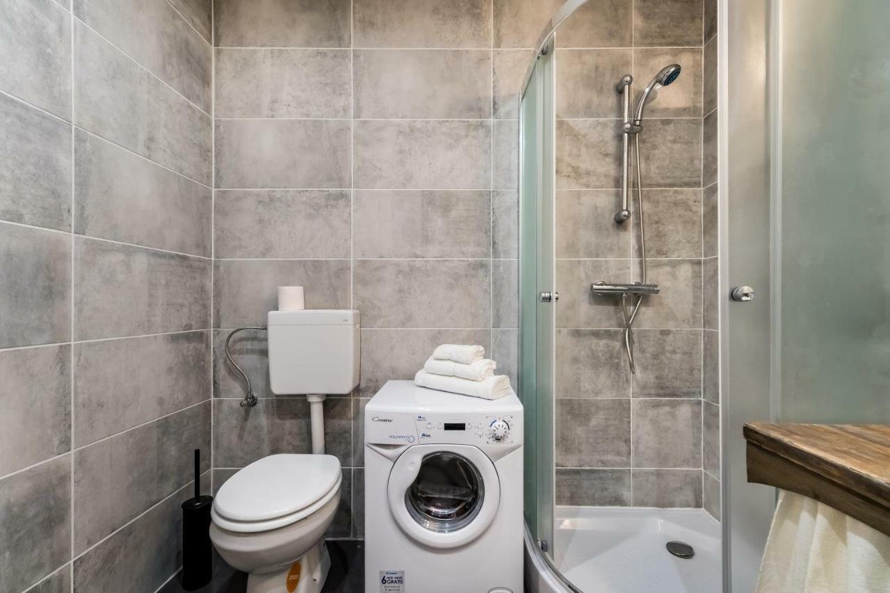 Bpr Vintage Garden Apartment With Terrace & Sauna Budapest Exteriör bild