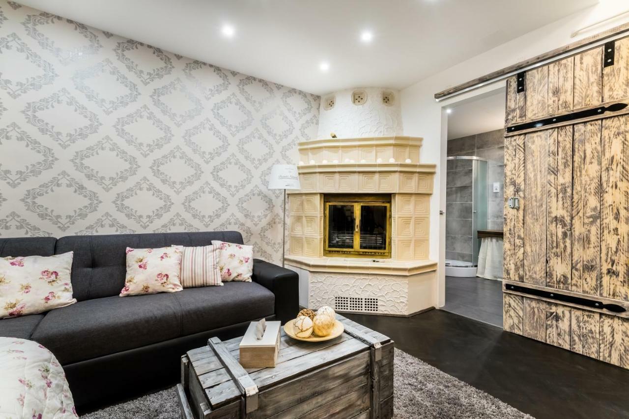 Bpr Vintage Garden Apartment With Terrace & Sauna Budapest Exteriör bild